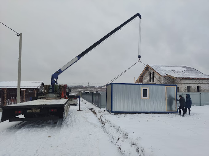 Перевозка бытовки манипулятором