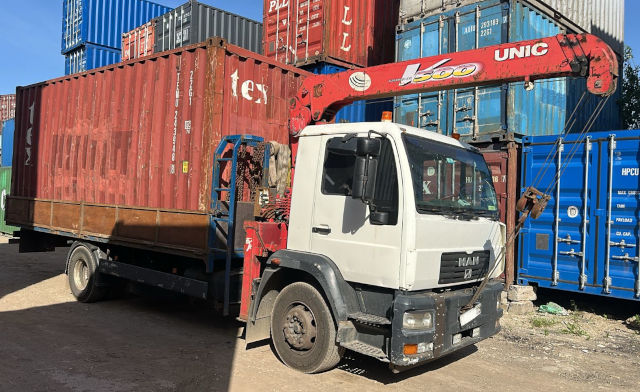 Перевозка контейнеров манипулятором